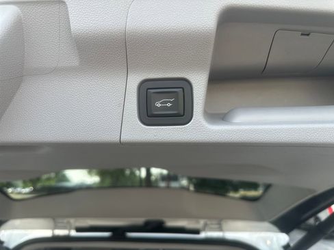 Used 2018 GMC Acadia SLT FWD image 26