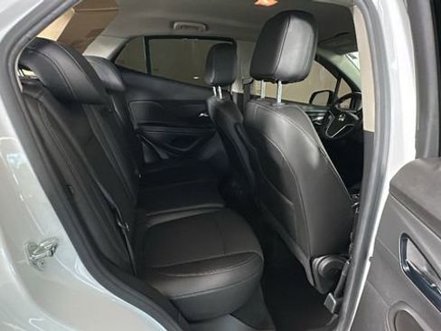 Used 2022 Buick Encore Preferred w/ Safety Package II AWD/4WD image 27