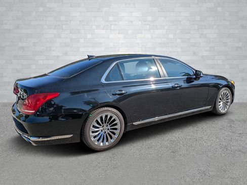 Used 2017 Genesis G90 3.3T Premium image 5