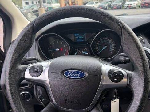 Used 2012 Ford Focus SE FWD image 11