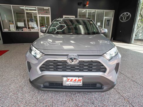 Used 2025 Toyota RAV4 XLE w/ Convenience Package image 6