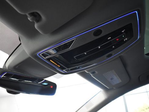 Used 2022 Audi A8 L 3.0T w/ Executive Package image 39