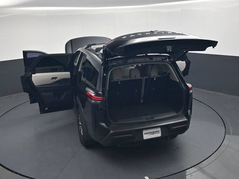 Used 2022 Nissan Pathfinder SV w/ SV Premium Package FWD image 56
