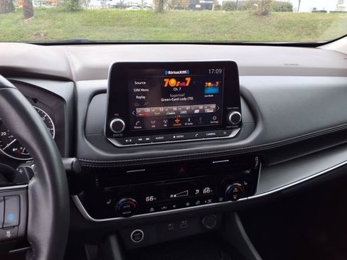 Used 2022 Nissan Rogue SV w/ SV Premium Package AWD/4WD image 10