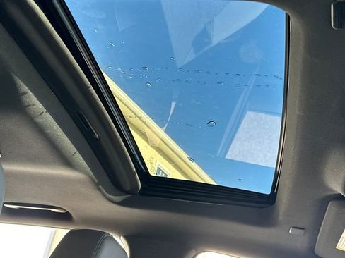 Used 2024 Chevrolet Colorado ZR2 w/ Technology Package image 20