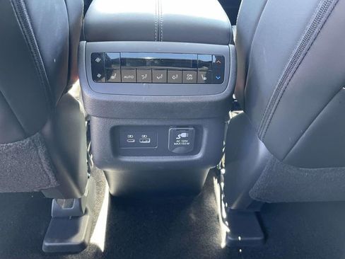 Used 2025 Nissan Pathfinder Platinum w/ Cargo Package image 13
