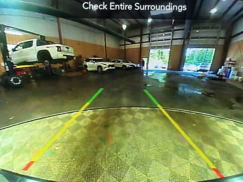 Used 2023 Dodge Charger SXT RWD image 29