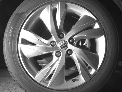 Used 2025 Buick Encore GX Preferred image 13