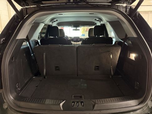 Used 2022 Ford Explorer XLT image 21