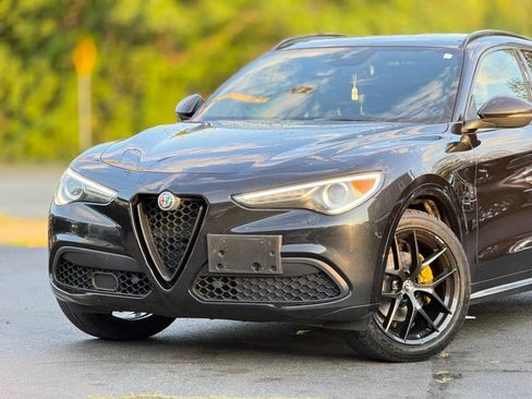 Used 2021 Alfa Romeo Stelvio Ti Sport AWD/4WD image 2