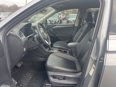 Used 2022 Volkswagen Tiguan SE image 7