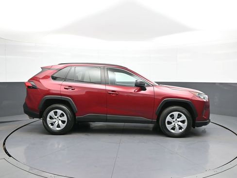 Used 2020 Toyota RAV4 LE AWD/4WD image 5