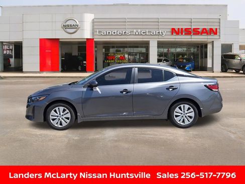 Used 2025 Nissan Sentra S FWD image 8