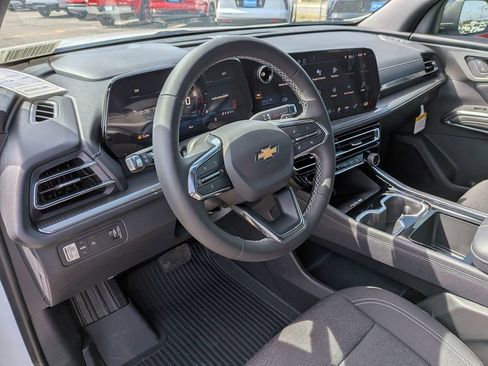 New 2026 Chevrolet Traverse LT w/ Sun and Wheel Package image 13