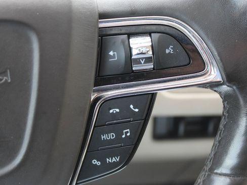 Used 2020 Lincoln Navigator L Reserve w/ Equipment Group 208A Reserve AWD/4WD image 31