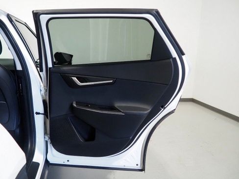 Used 2024 Kia EV6 Light RWD image 61