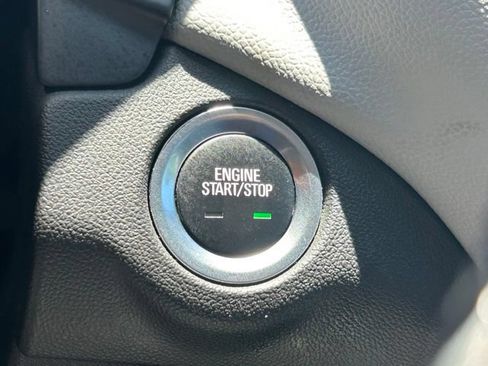 Used 2024 Chevrolet Equinox LT FWD image 25