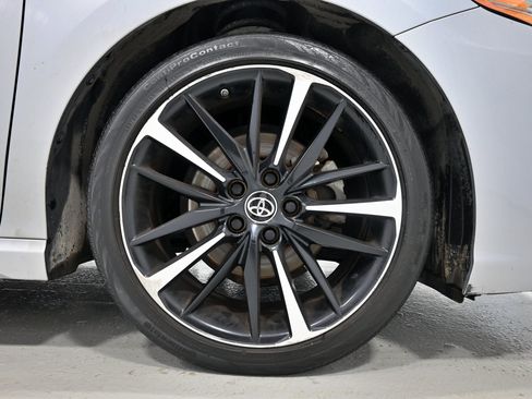 Used 2019 Toyota Camry XSE FWD image 34