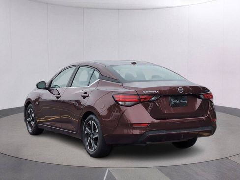 Used 2024 Nissan Sentra SV FWD image 3