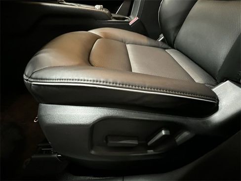 Certified 2025 MAZDA CX-5 AWD 2.5 S w/ Select Package image 18