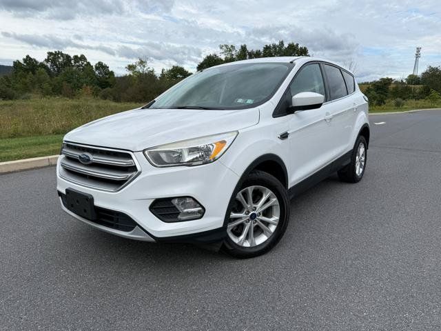 Used 2017 Ford Escape SE AWD/4WD image 1