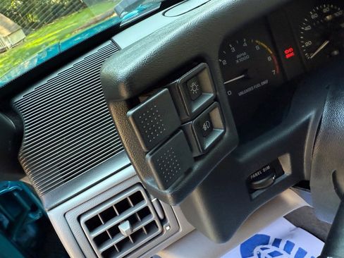 Used 1993 Ford Mustang Cobra image 57