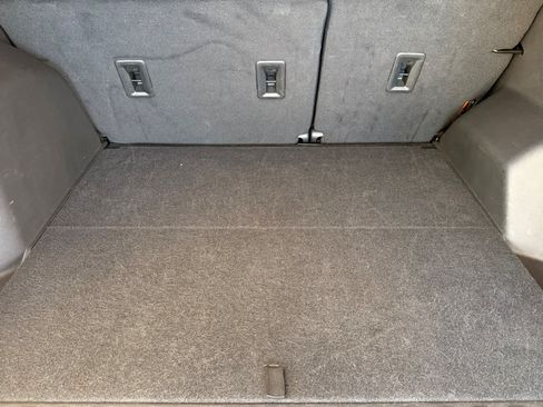 Used 2024 Chevrolet Equinox LT FWD image 16