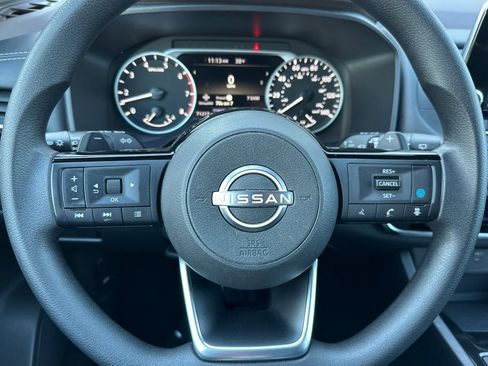 Used 2023 Nissan Rogue SV image 26