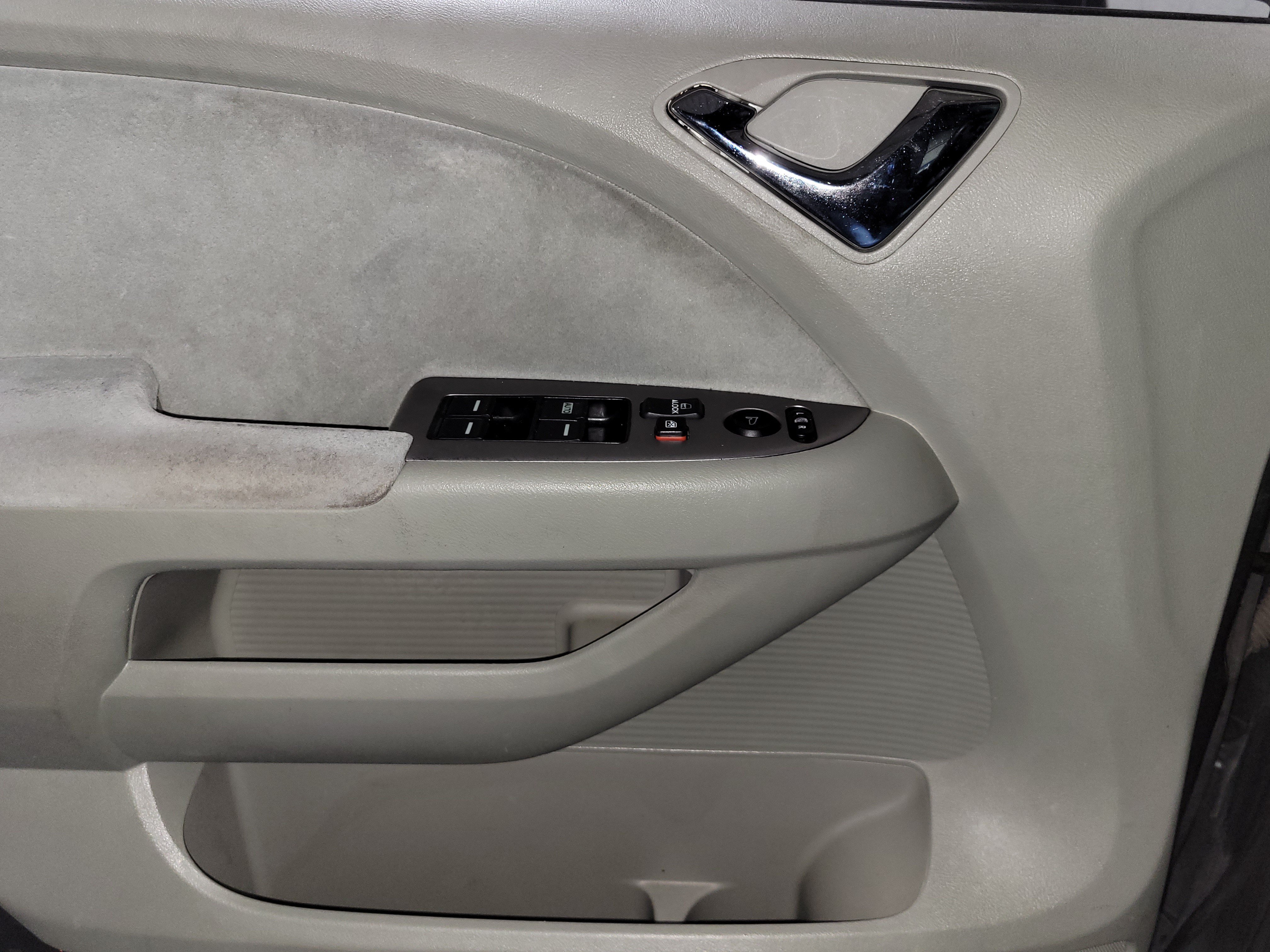 Used 2008 Honda Odyssey LX image 19