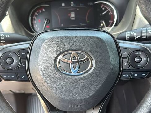 Certified 2025 Toyota RAV4 XLE AWD/4WD image 11