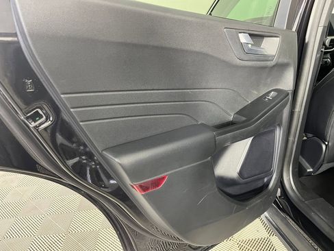 Used 2024 Ford Escape Platinum image 12