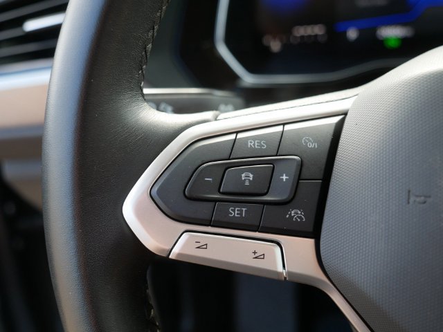 Certified 2023 Volkswagen Jetta SE FWD image 25