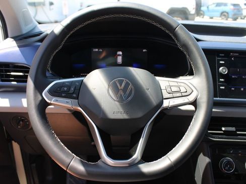 Certified 2023 Volkswagen Taos SE w/ Panoramic Sunroof Package AWD/4WD image 26
