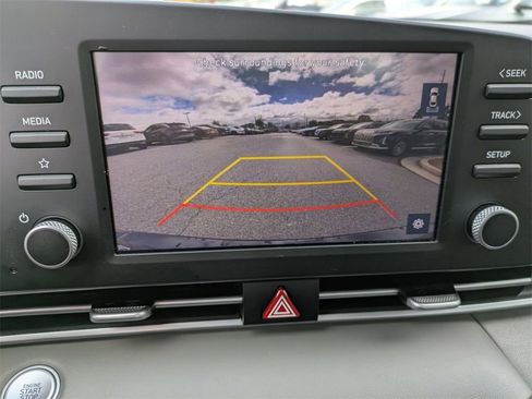 Used 2023 Hyundai Elantra SEL FWD image 22