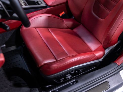 Used 2022 Porsche 911 Cabriolet image 43