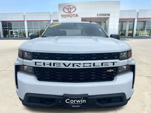 Used 2020 Chevrolet Silverado 1500 Custom w/ Custom Value Package AWD/4WD image 8