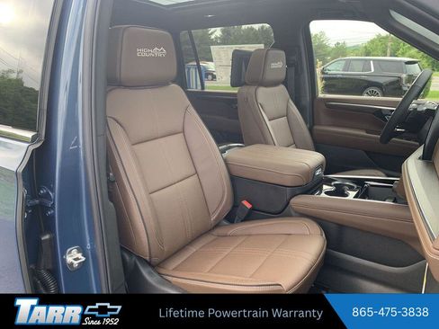 New 2026 Chevrolet Suburban High Country AWD/4WD image 27