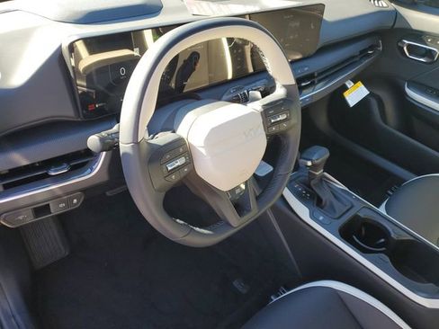 New 2025 Kia K4 GT-Line w/ GT-Line Premium Package image 18