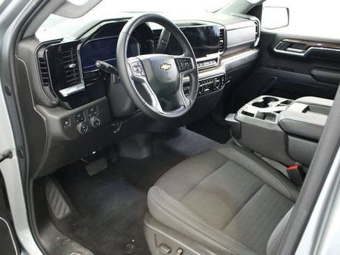Used 2023 Chevrolet Silverado 1500 LT AWD/4WD image 24