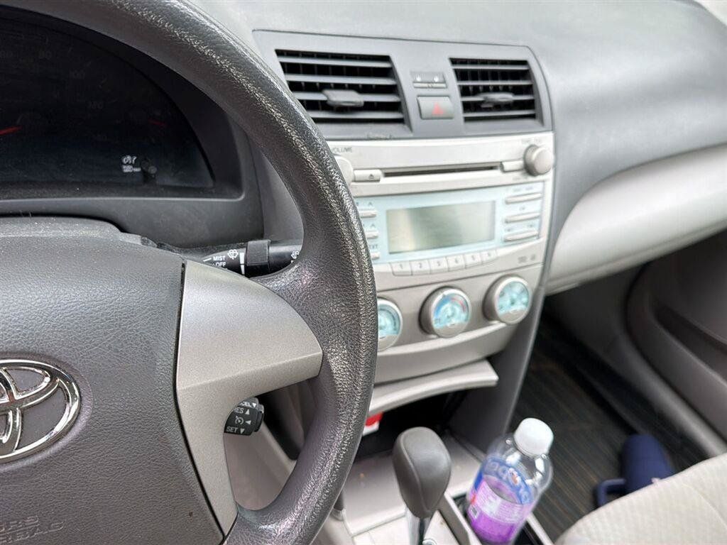 Used 2008 Toyota Camry LE FWD image 4
