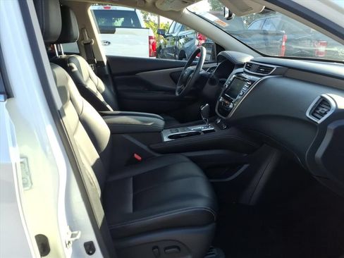 Used 2024 Nissan Murano SV AWD/4WD image 17