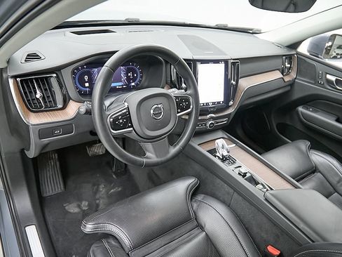 Certified 2023 Volvo XC60 B5 Ultimate image 13