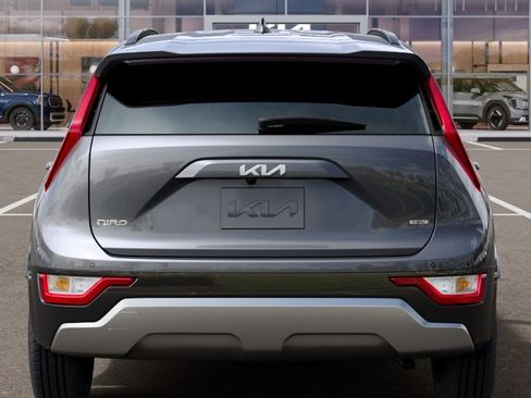 New 2026 Kia Niro FWD image 13