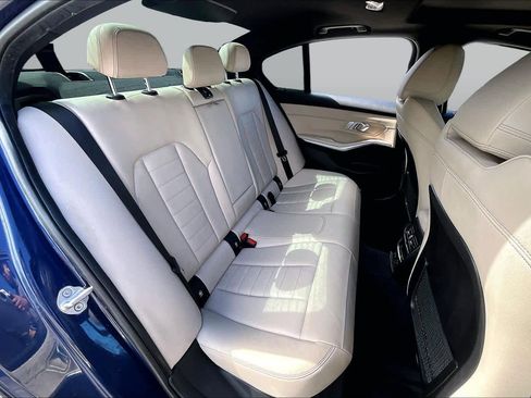 Used 2020 BMW 330i Sedan w/ Premium Package RWD image 18