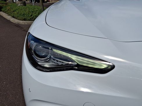 Used 2023 Alfa Romeo Giulia Veloce AWD/4WD image 9