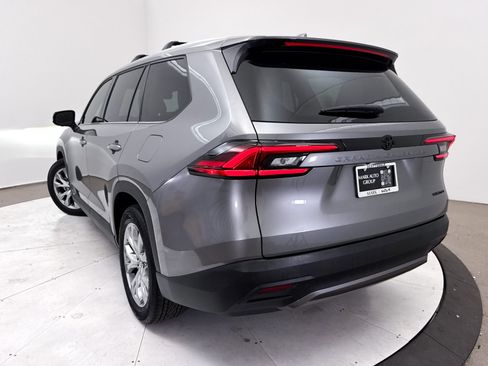 Used 2025 Toyota Grand Highlander FWD image 6