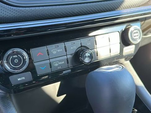 New 2025 Jeep Compass Limited w/ Sun & Sound Group image 16