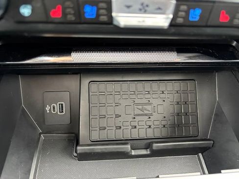 Used 2025 Ford F150 Raptor image 15