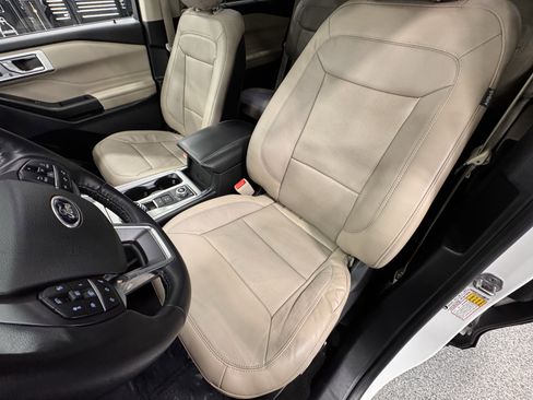 Used 2020 Ford Explorer Limited w/ Class III Trailer Tow Package image 20