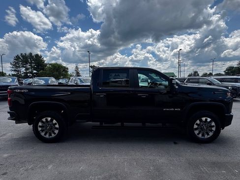 Used 2022 Chevrolet Silverado 2500 Custom w/ Custom Value Package AWD/4WD image 7
